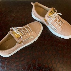 🚨Giuseppe Zanotti size 42